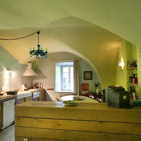 La Maison Du Pont Vieux * Cazilhac (Herault)
