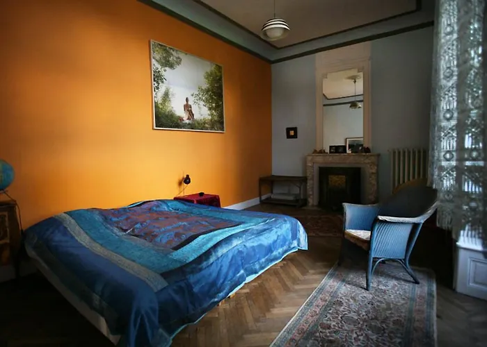 La Maison Du Pont Vieux Bed & Breakfast *