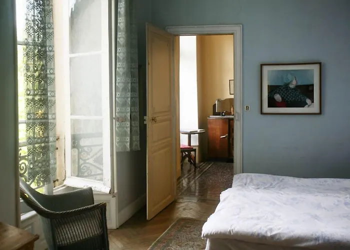 La Maison Du Pont Vieux Bed & Breakfast *