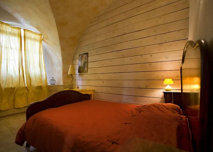 La Maison Du Pont Vieux Bed & Breakfast
