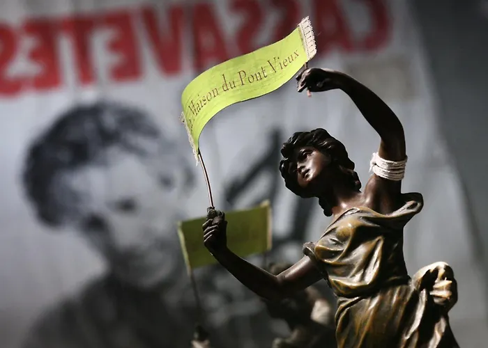 La Maison Du Pont Vieux Bed & Breakfast Cazilhac (Herault)