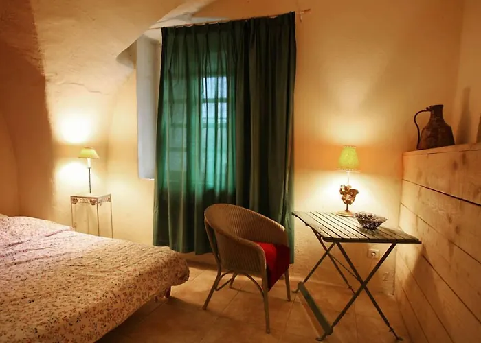 La Maison Du Pont Vieux Bed & Breakfast *