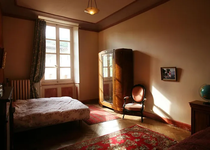 La Maison Du Pont Vieux * Cazilhac (Herault)