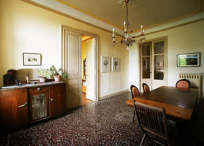 La Maison Du Pont Vieux Bed & Breakfast