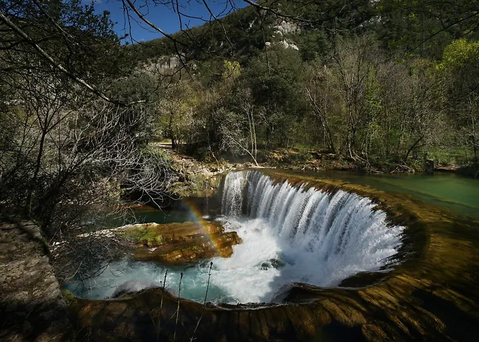 La Maison Du Pont Vieux Cazilhac (Herault)